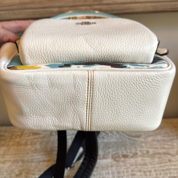 Coach Hawaiian mini backpack excellent like new condition! 🌴🔥 - Picture 9 of 11